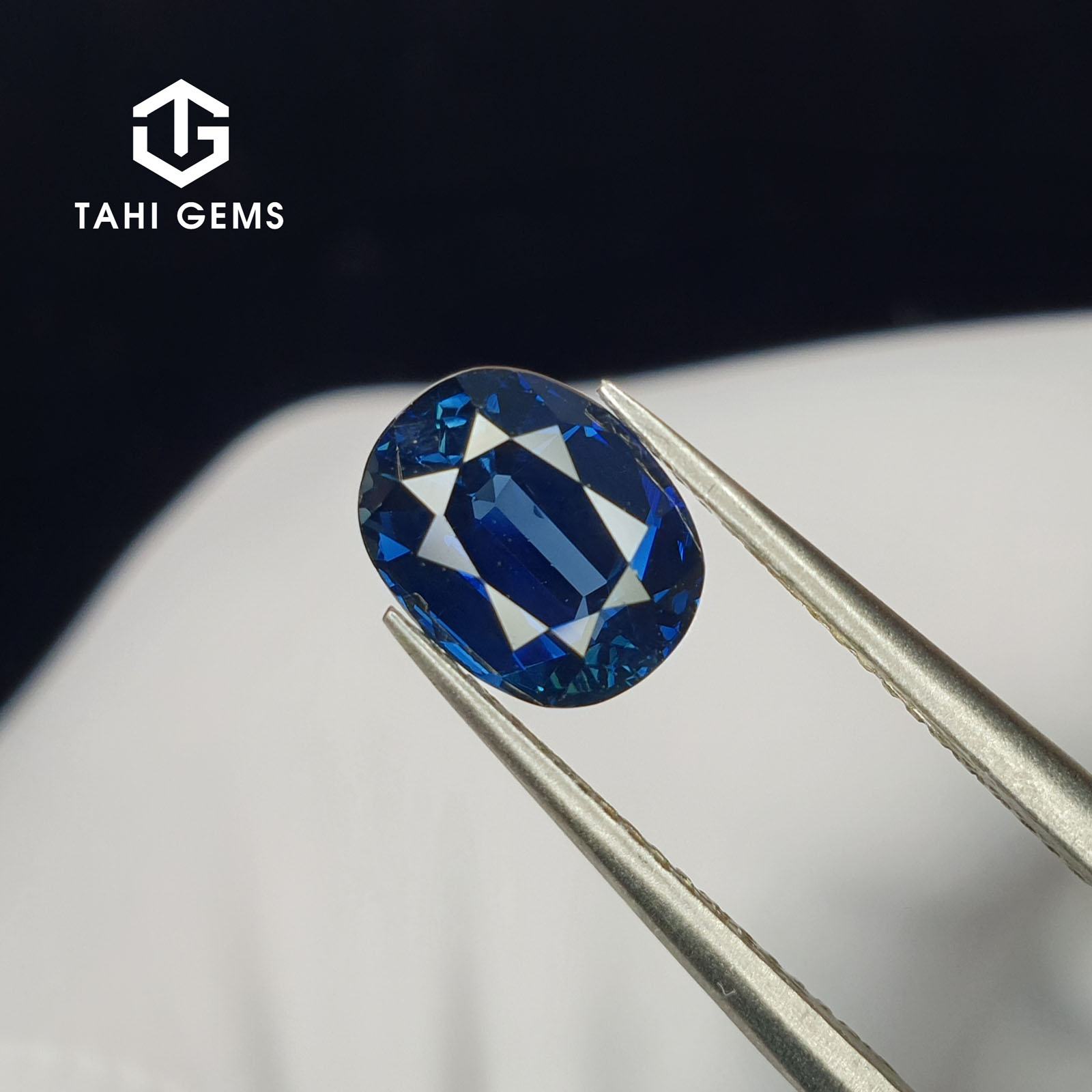 Natural blue Sapphire – Tahi 12124
