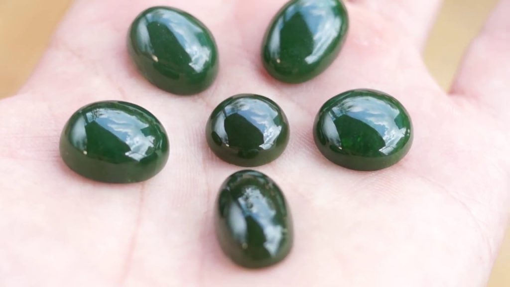 Ngọc bích Nephrite là gì?