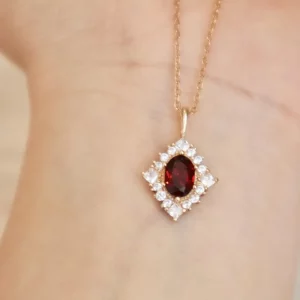Tahi 293 - Nữ Hoàng Ruby Đỏ – Dây Chuyền Vàng Hồng