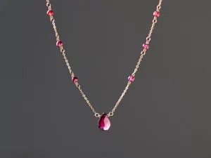 Tahi 298 - Dòng Chảy Quyến Rũ – Dây Chuyền Vàng Đính Đá Ruby Giọt Lệ Và Chuỗi Hạt Tinh Xảo