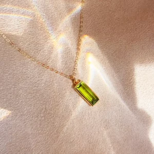 Tahi 302 -Dây Chuyền Vàng Mặt Đá Peridot Hình Chữ Nhật