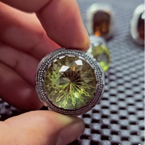 Tahi 418 - Nhẫn nam Peridot vàng chanh