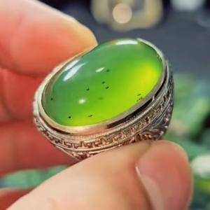 Tahi 527 - Nhẫn nam Đá Quý Xanh Lục Tươi Mát