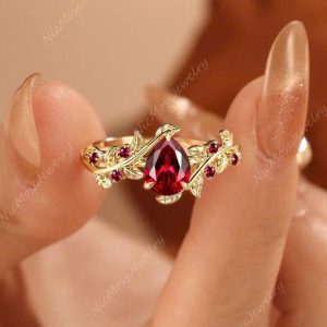 Tahi 506 - Nhẫn nữ đá quý Garnet giọt nước