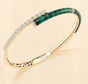 Tahi 320 - Lắc tay Emerald viền Kim cương