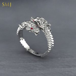 Tahi 581 - Nhẫn nam hình Rồng Ruby