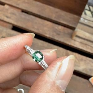 Tahi 539 - Nhẫn nữ đá Sapphire xanh full đá tấm